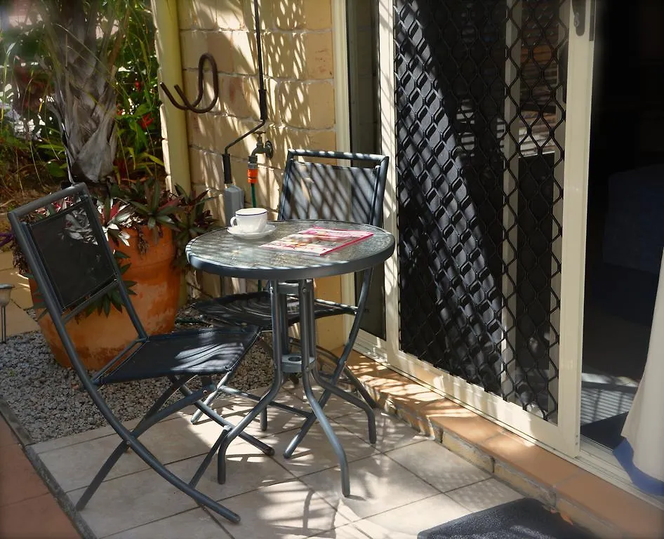 Beachhouse Bed And Breakfast Redcliffe 4*,  Australia