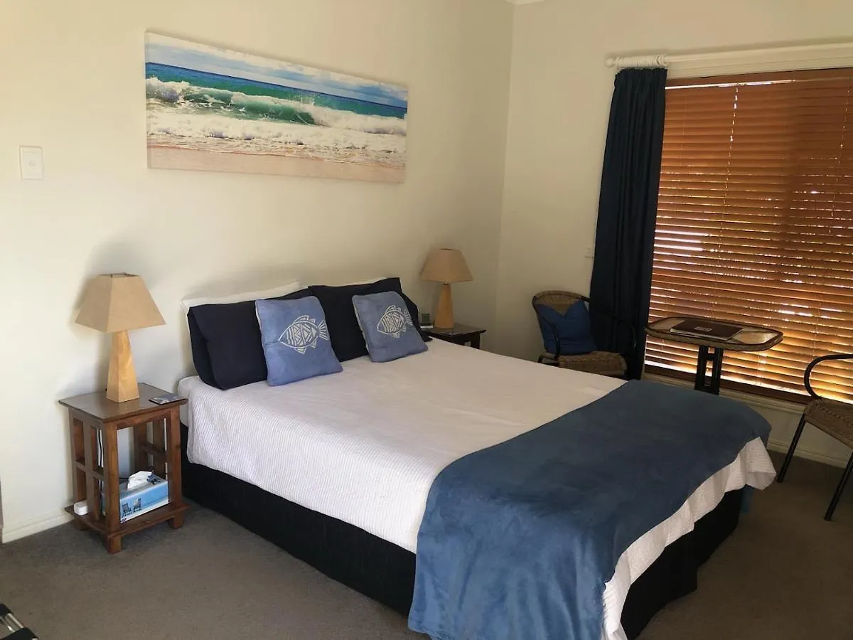 Beachhouse Bed And Breakfast Redcliffe